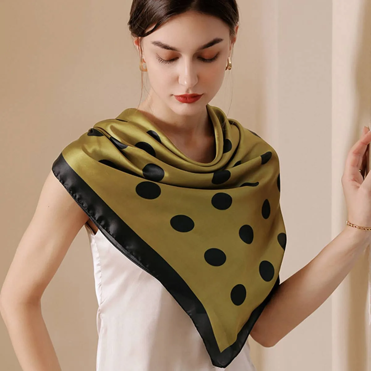 Accity | POLKA DOTS SQUARE NECK SCARF: Green