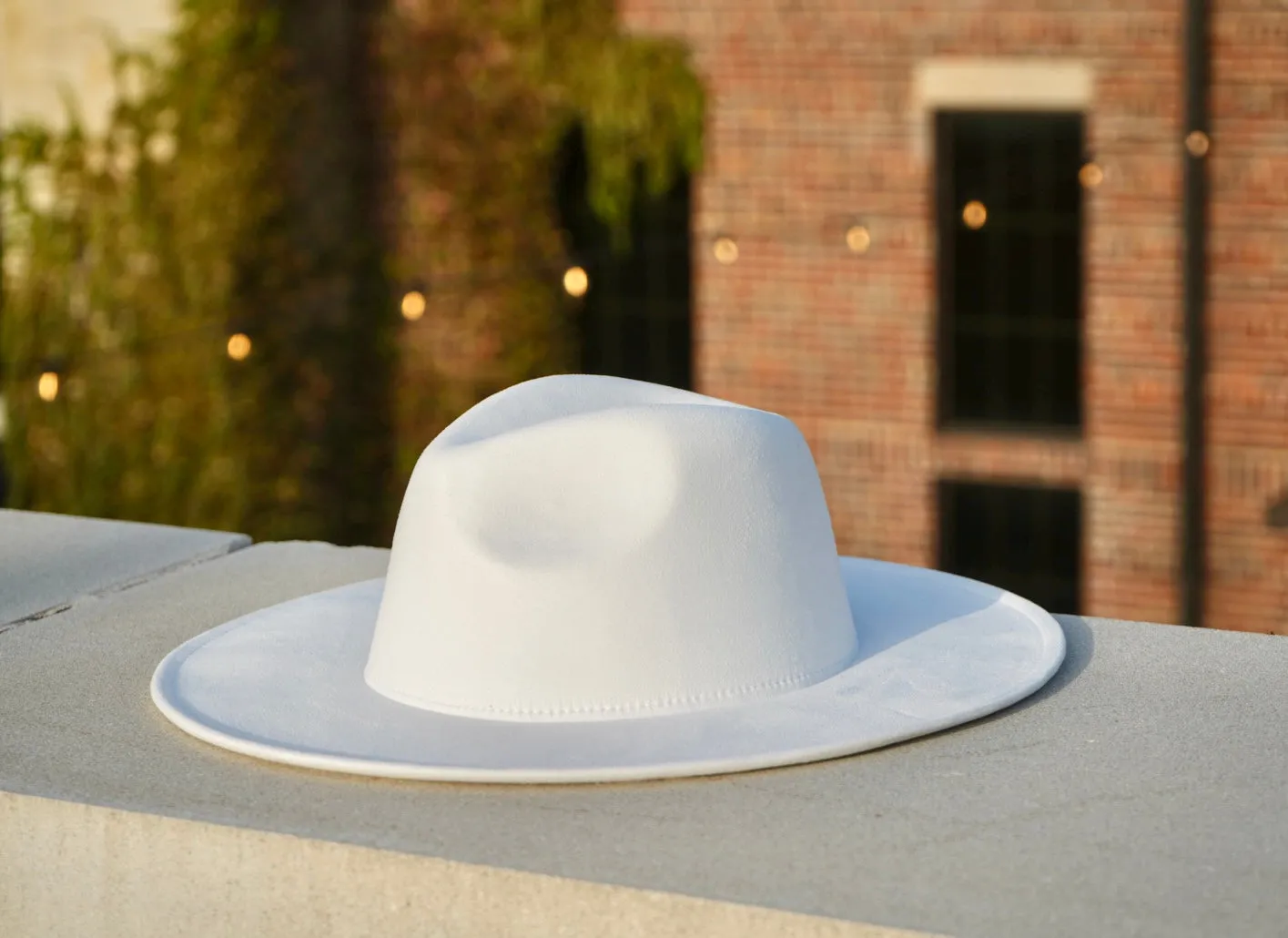 Atlanta Suede Wide Brim Fedora - White