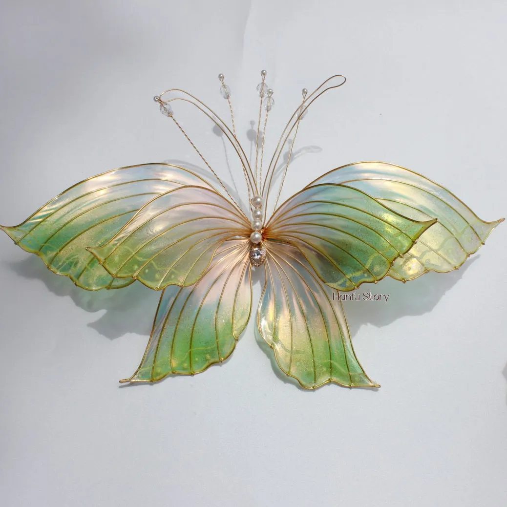 Headdress: Queen Alexandra's Birdwing