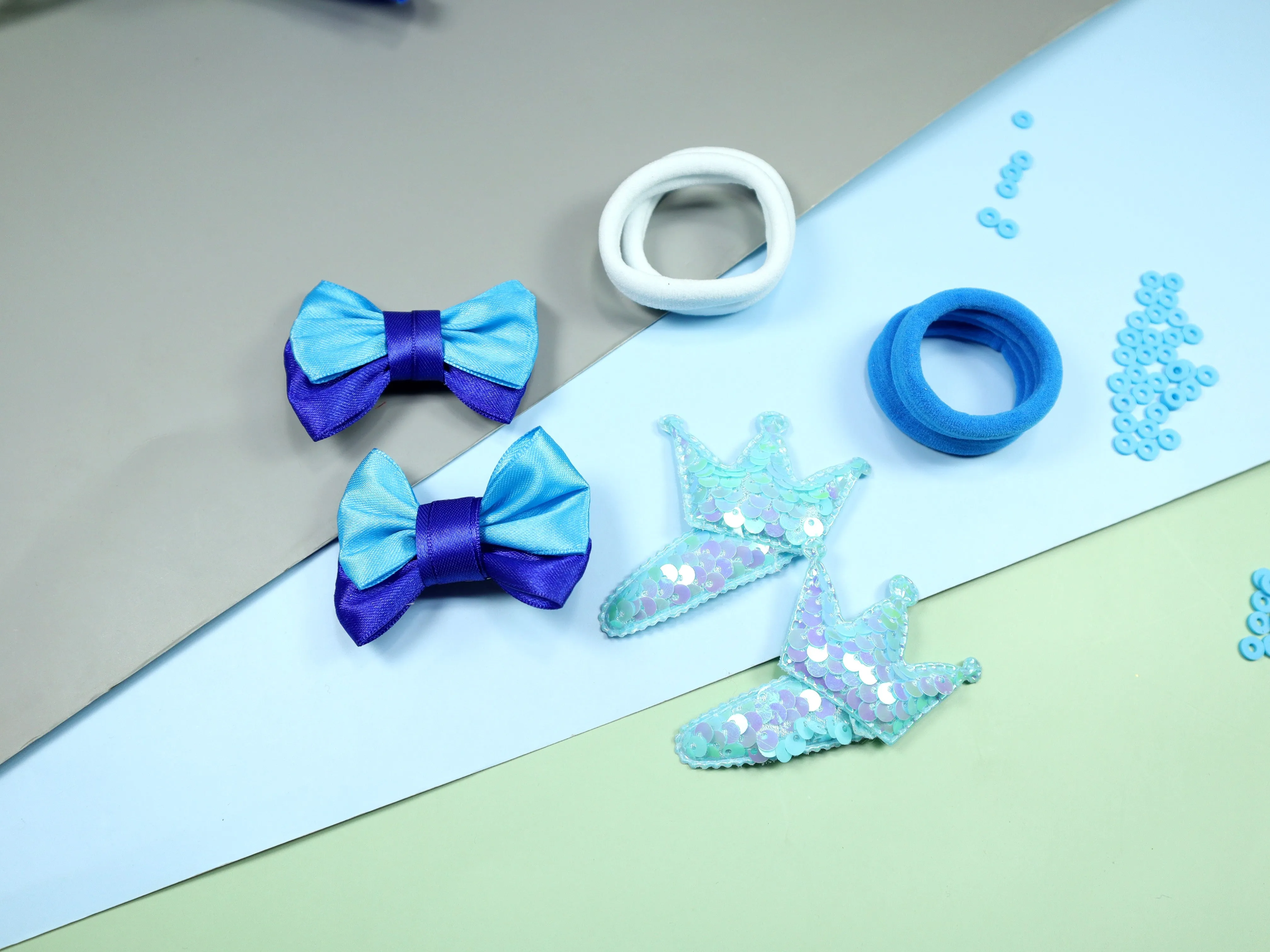 Kamule Bow and Crown Clip set of 8- Sky Blue