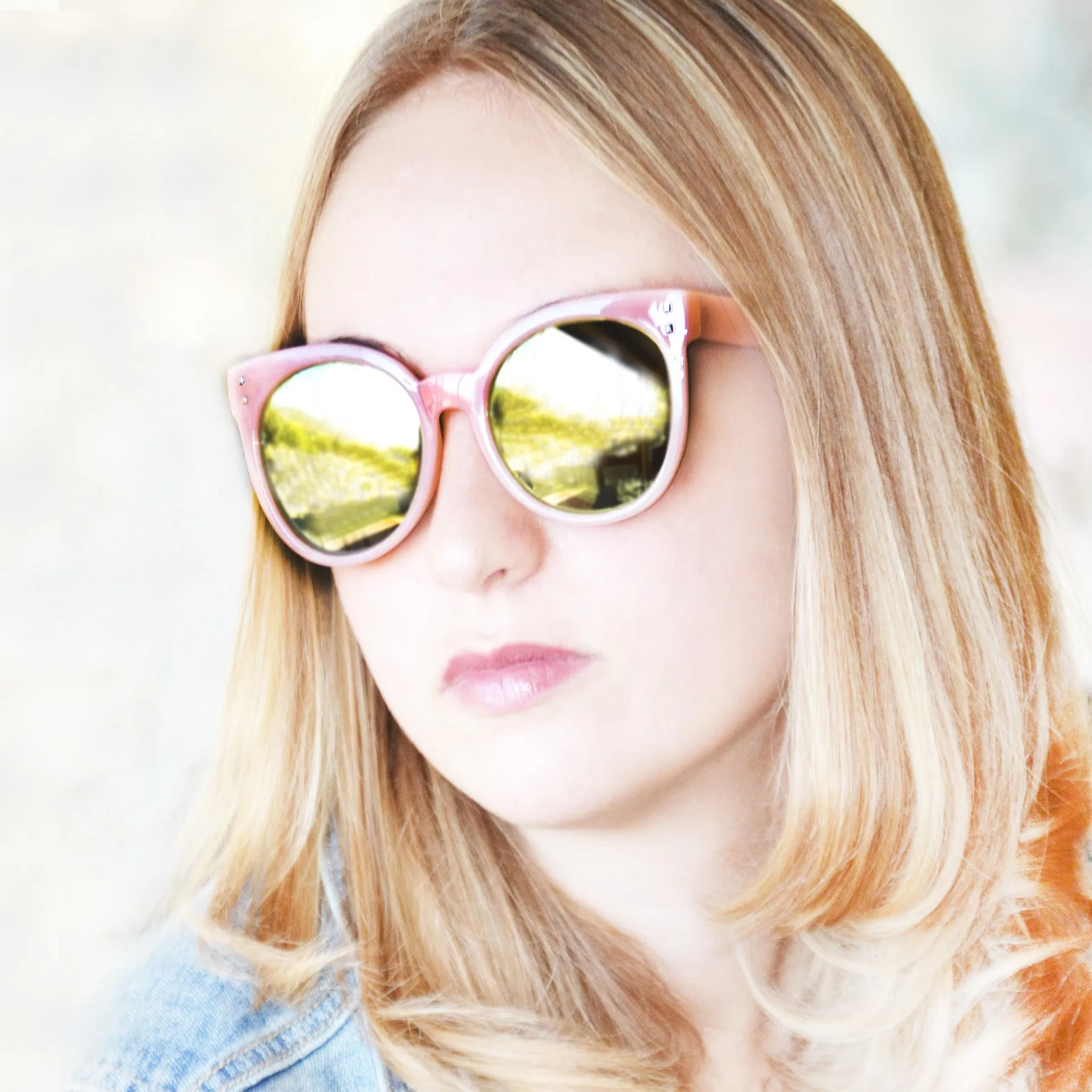 TAVUA SUNGLASS IN PINK